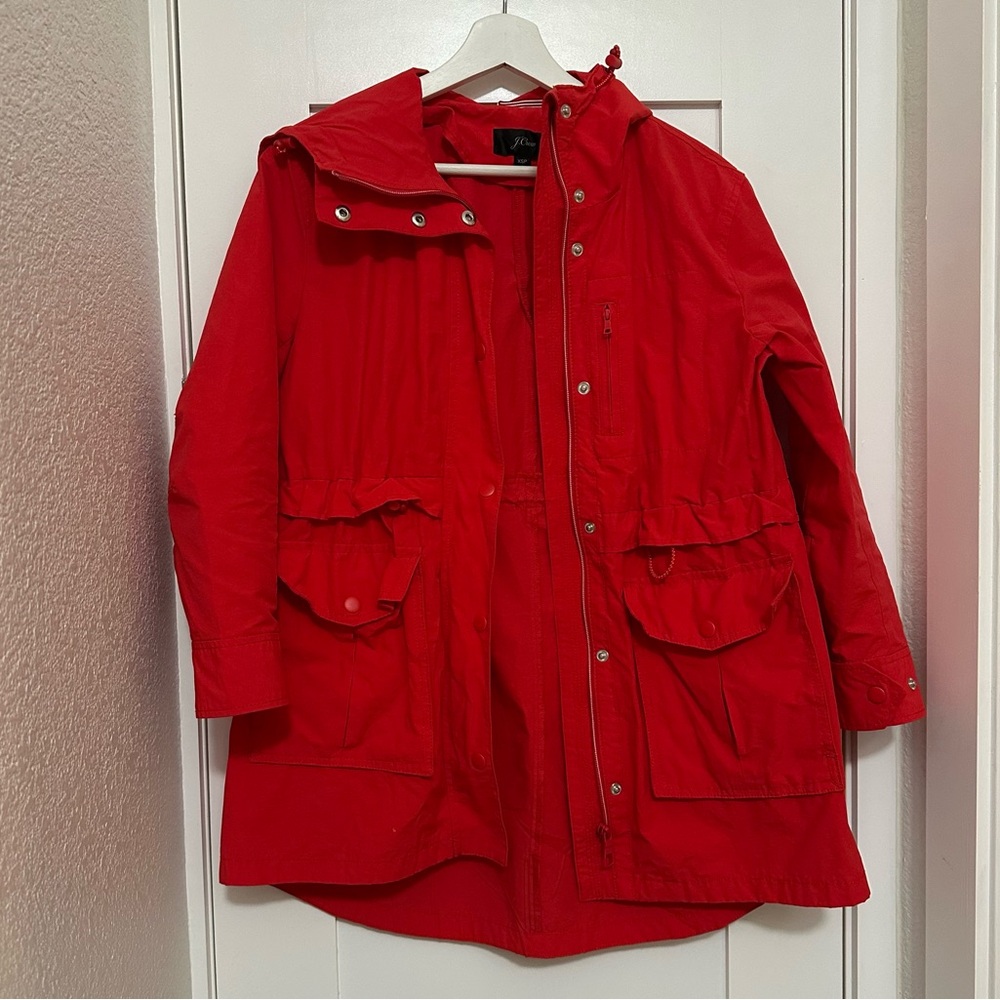 J Crew bright cherry red raincoat XSP with 5 pockets cinched waistband